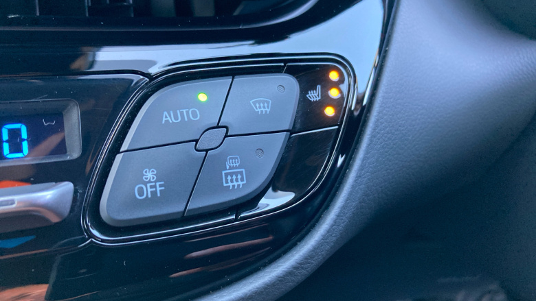 Toyota C-HR 2.0 Hybrid Dynamic 5dr CVT Hybrid Hatchback